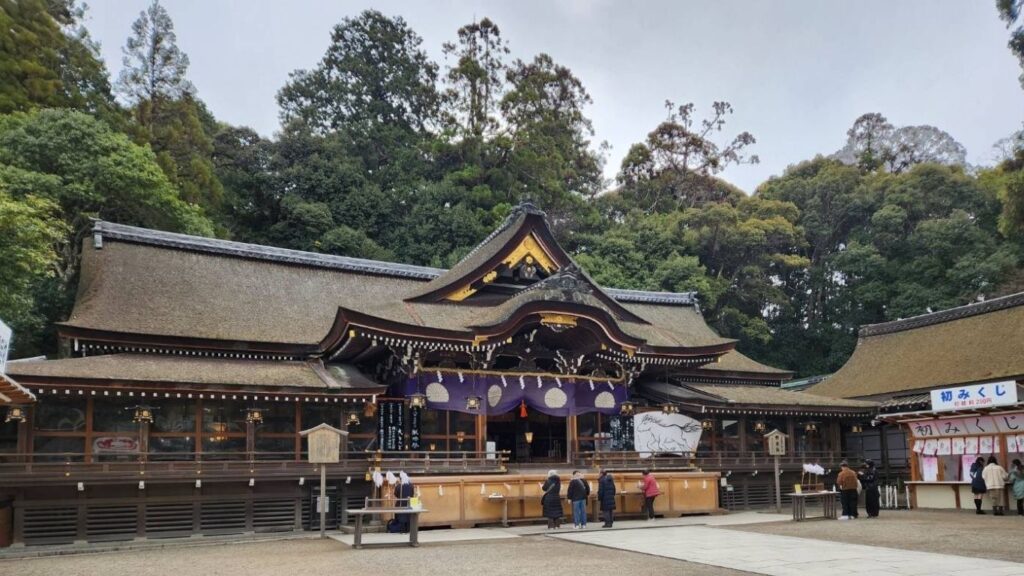 大神神社本社の実写画像